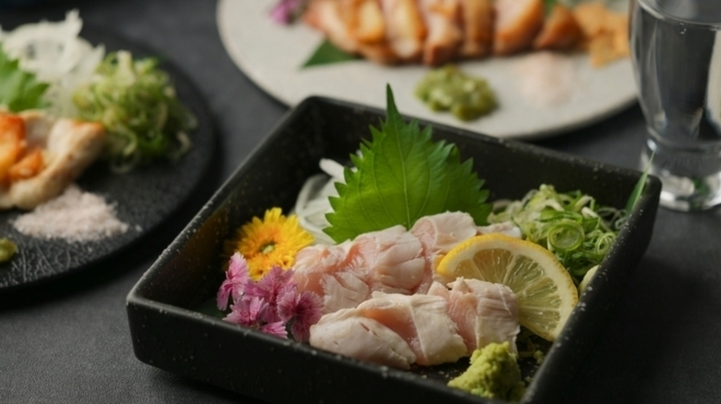 炭火と宮崎地鶏と釜飯 TORA鶏YA - メイン写真: