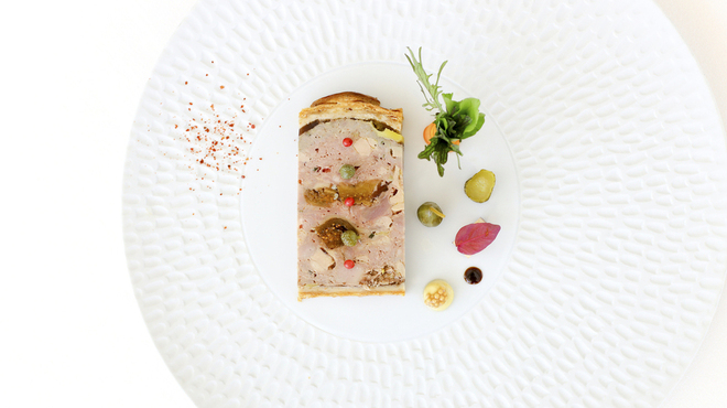 SIMOSE French Restaurant - 料理写真:石見鴨　広島地鶏　フォアグラのパテアンクルート