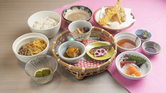 自然薯料理 和食 華花 港南陽店