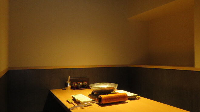 しゃぶ輝 黒毛和牛しゃぶしゃぶ・すき焼き専門店 新橋店 - メイン写真: