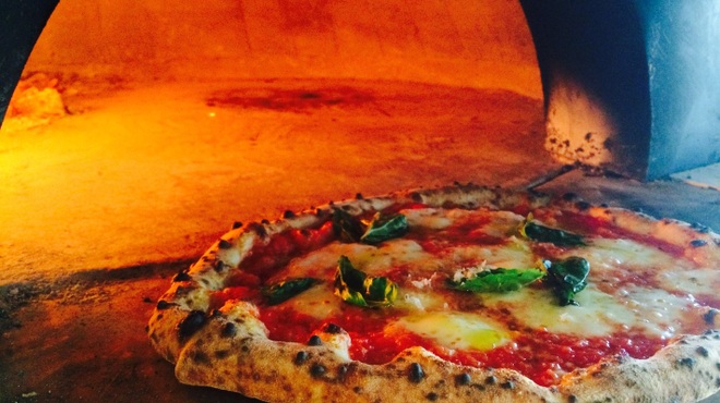 PIZZERIA CANTERA - ナポリから直輸入された薪窯♪自家製窯焼きピッツァは絶品◎