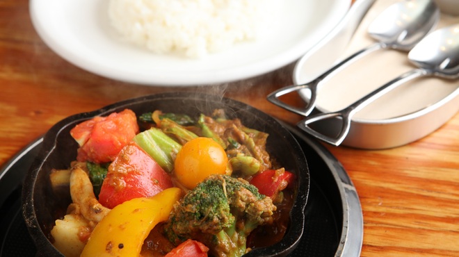 野菜を食べるカレー camp mark is 静岡店 キャンプ 長沼 カレー