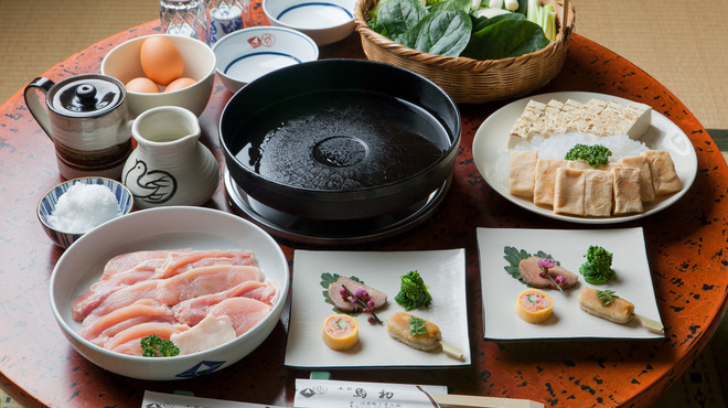 本家鳥初 - 料理写真:鳥のすき焼きコース。前日までにご予約要。