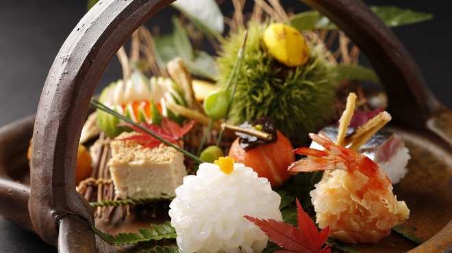 下関 春帆楼 - 料理写真:季節感たっぷりの前菜