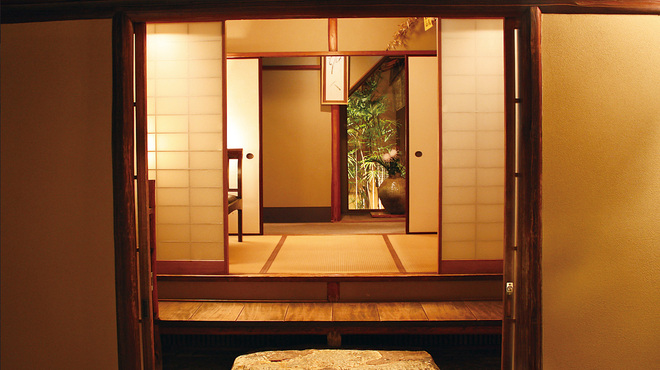 京やきにく 弘 - 内観写真: