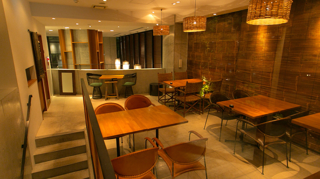 AsianCafeHiroz - メイン写真: