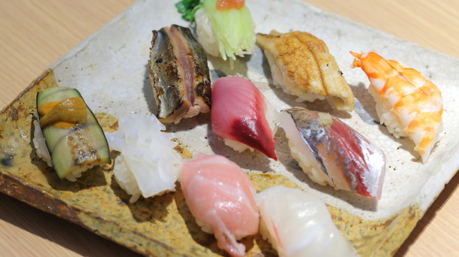 倉満 - 料理写真:鮨ランチ