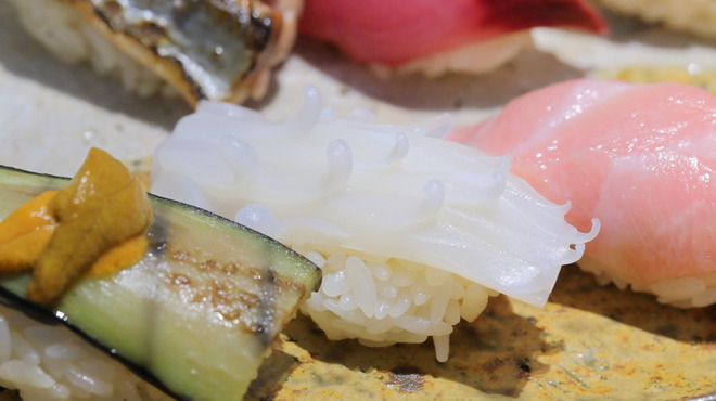倉満 - 料理写真:鮨ランチ