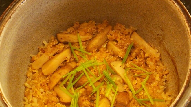 露庵 菊乃井 - 料理写真:松茸の土鍋ご飯