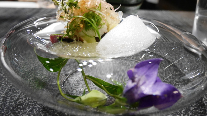 星のや 京都 ダイニング - 料理写真:向附　戻り鰹のお造り
