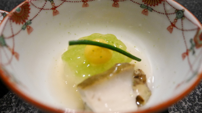 星のや 京都 ダイニング - 料理写真:炊合　冬瓜の翡翠煮と鮑