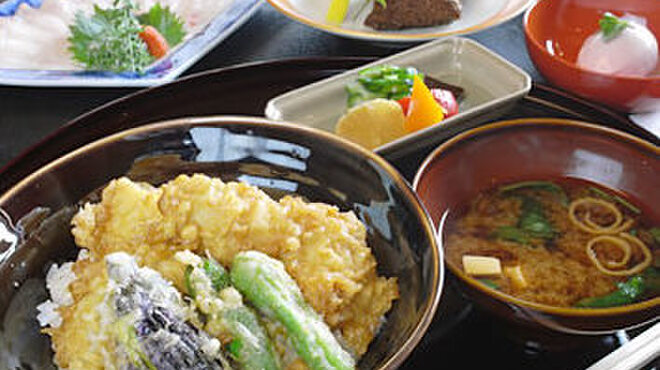 料亭 福寿家 - 料理写真:平日お昼限定　鯰丼
