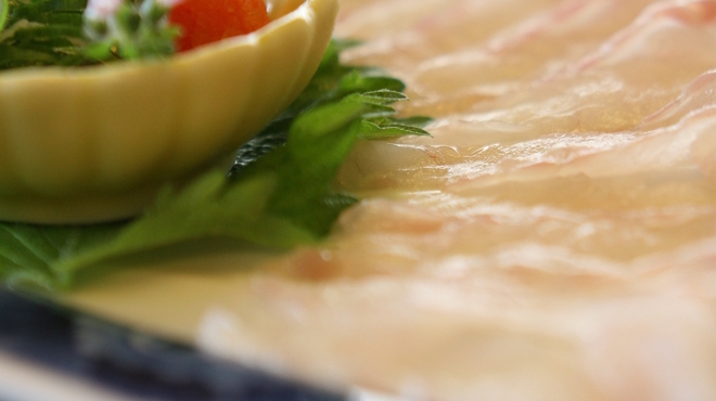 料亭 福寿家 - 料理写真:鯰の薄造り