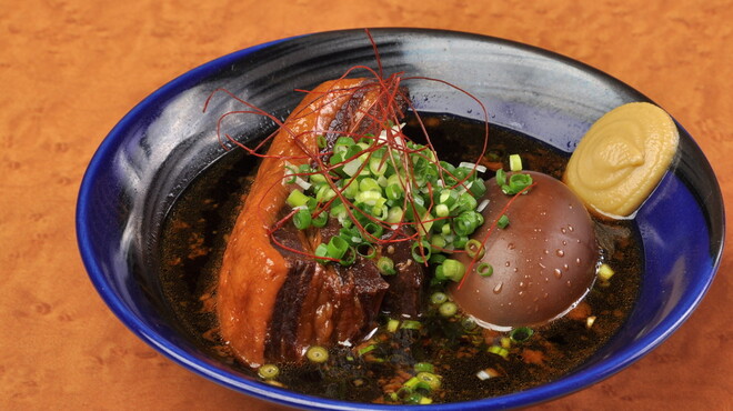 焼酎処さつま - 料理写真:鹿児島産黒豚を約１日かけてトロトロに煮込みました！箸で切れる程やわらかい【角煮】 