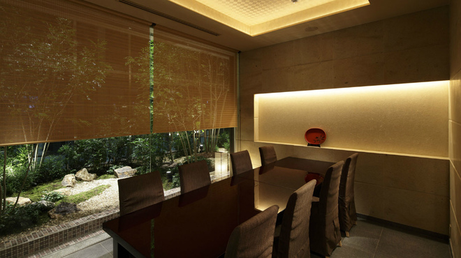 加賀屋 博多店 - メイン写真: