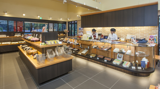 飛鳥彩瑠璃の丘 天極堂テラス - 内観写真: