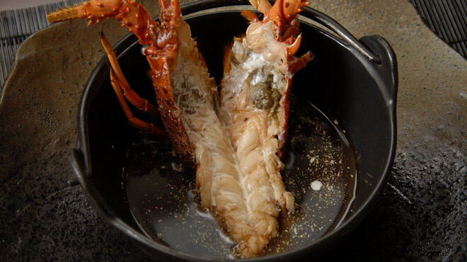 鎌倉山 - 料理写真:鎌倉山伊勢海老のブイヤベース、16,800～のコース料理の一品