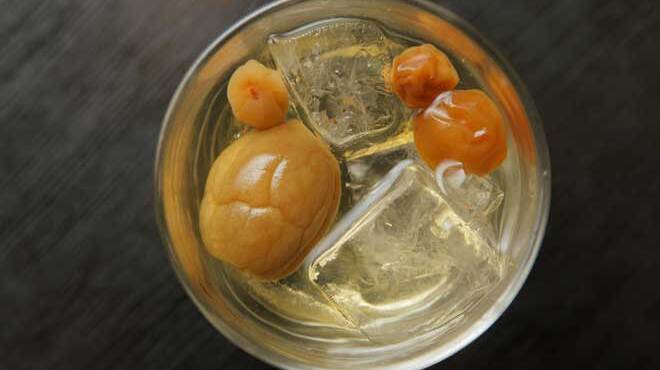 食酒屋 るり家 - ドリンク写真:まろやかな旨さ「自家製梅酒」