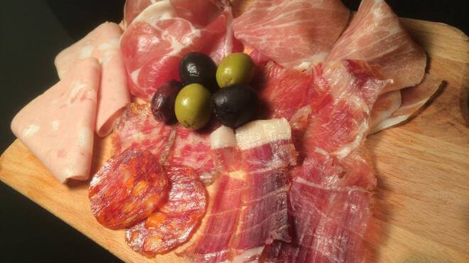 メグスタ 警固歩道橋酒場 - メイン写真: