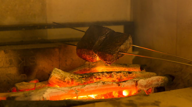 岡山 長楽亭 - 料理写真:炉窯で焼くお肉