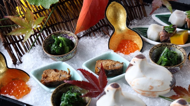 かなざわ玉泉邸 - 料理写真:四季折々の食材を使い、毎月滋味あふれる逸品をご提供いたします
