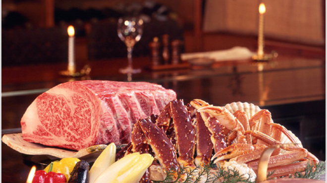 蟹遊亭 - 料理写真:特別な夜におすすめ◎最高級の食材を満喫できるコースをご用意しております。記念に写真のサービスあり！