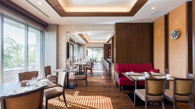 Sakurazaka ハイアット リージェンシー 那覇 沖縄 サクラザカ 牧志 バイキング 食べログ