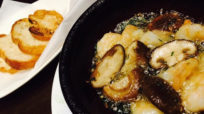 炭焼きイタリアン Orso - 料理写真:海老とキノコのアヒージョ