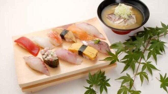 Sushi Guine - メイン写真: