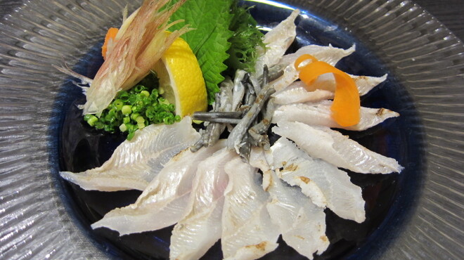鮨隆 - 料理写真:穴子の薄造り