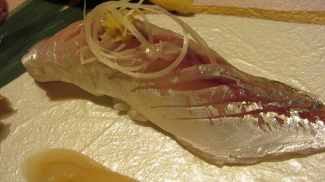 鮨隆 - 料理写真:鯵