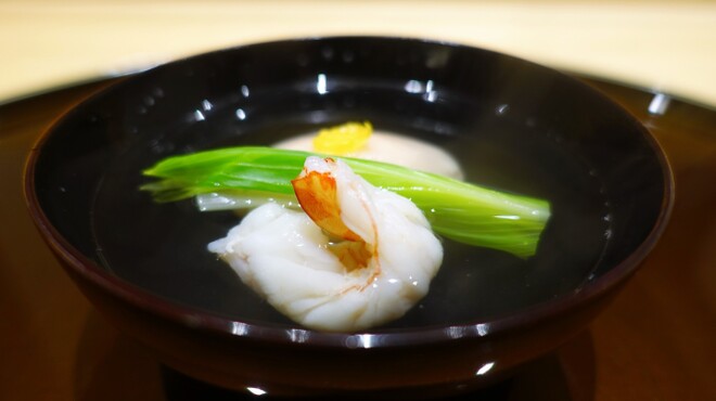 米倉 - 料理写真:車海老、うるい
              　豆腐の団子、鰆と蕗の薹のあん入り　　　