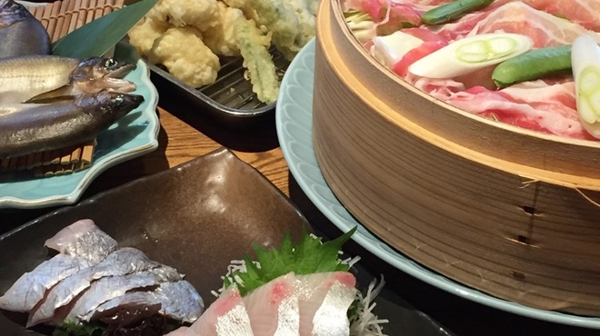 Tairyou Sakaba Uotaru Honten - 料理写真: