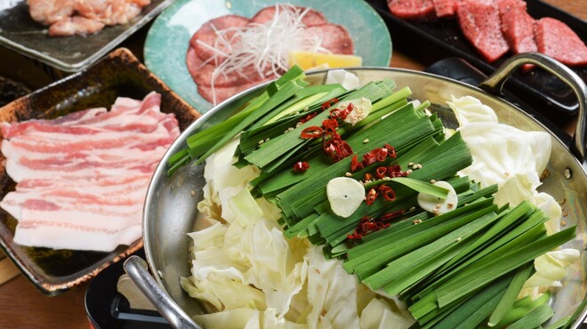 黒毛和牛焼肉と本格もつ鍋 山樹 - メイン写真: