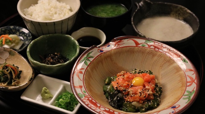 とろろや - メイン写真: