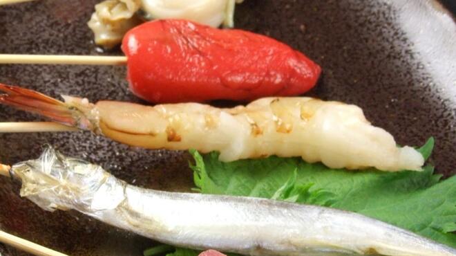 名古屋元気研究所酒場 - 料理写真:『魚串いろいろ』　マグロとぶりがオススメ！！