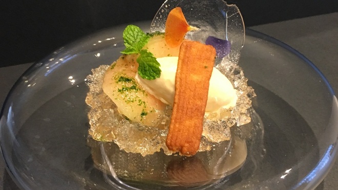 リストランテブレッツアディマーレ - 料理写真:桃のコンポートミントソース、白ワイン風味のジュレとバニラのジェラート