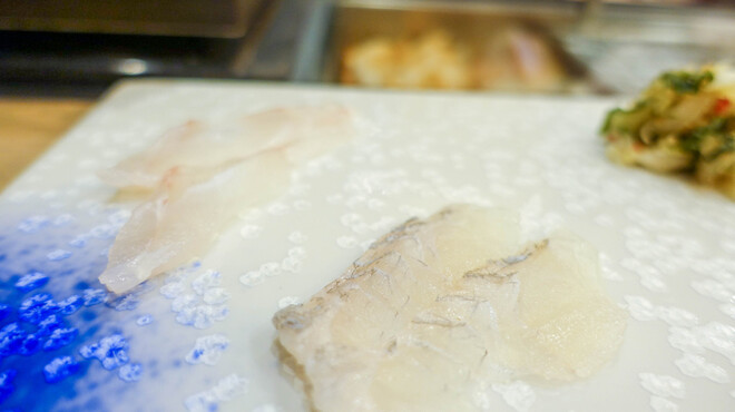 鮨 村上二郎 - 料理写真:あまて鰈（マコガレイ）ときじはた