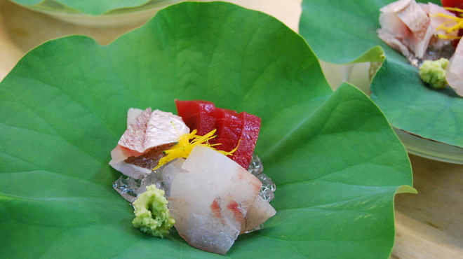 懐石　椿亭 - 料理写真:蓮盛　お造り