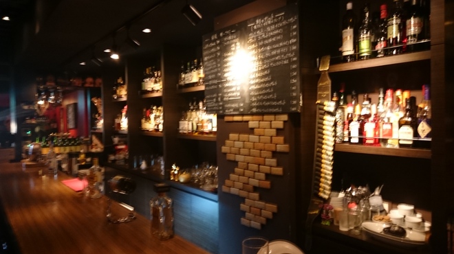 BAR LEON - 内観写真: