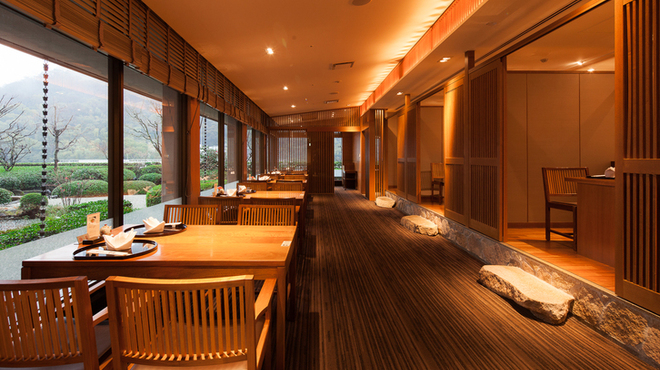 日本料理雲海 - 内観写真: