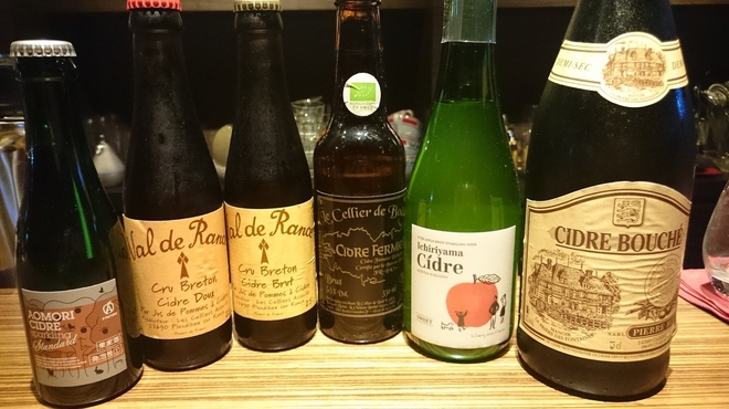 BAR LEON - ドリンク写真:リンゴの発泡酒 シードル