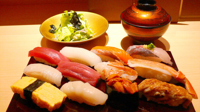 Manten Sushi Marunochi