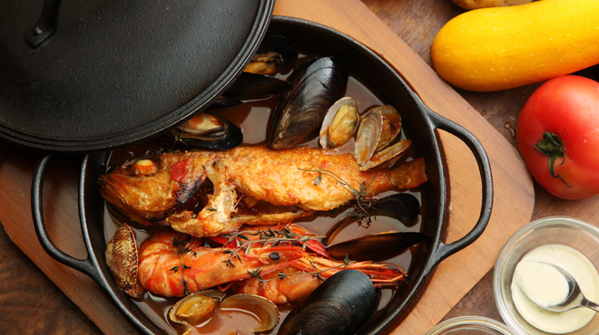 鉄鍋ビストロ＆ワイン デリカージュ - メイン写真: