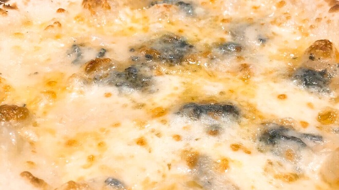 IL VIGORE - 料理写真:4種チーズのクアトロフォルマッジョ