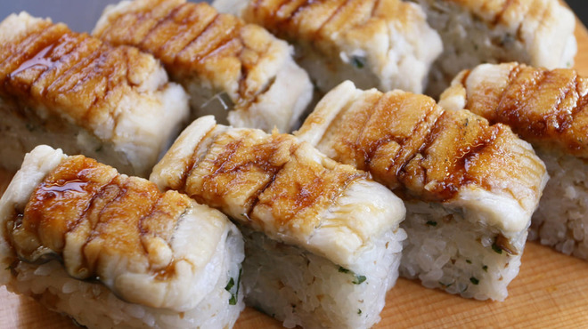 すしまる屋 - メイン写真: