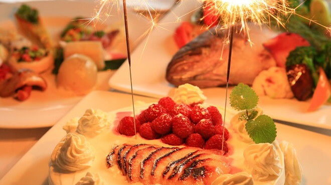 ジャルダン ポタジェ テラニシ - 料理写真:アニーバーサリーケーキ