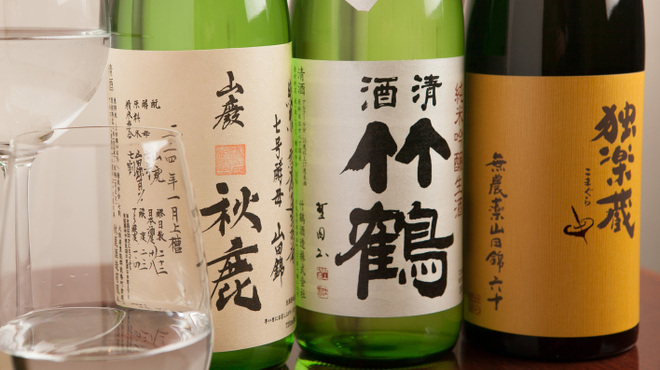 Bisutoro Ganion - ドリンク写真:グラスで楽しめる日本酒