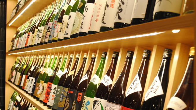 ぬる燗佐藤　横濱茶寮 - ドリンク写真:全国各地から集めた120種類以上の日本酒！