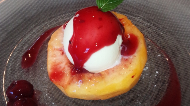 ラトリエ ドゥ ステイジュ - 料理写真:桃のデザート